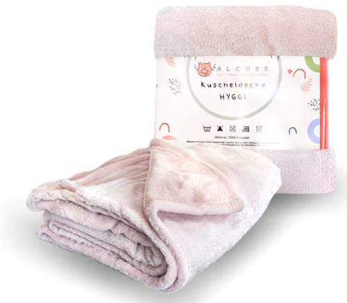 Alcube® HYGGI Kuscheldecke 100x150 cm für Babys und Kinder I Lavendel Rosa Decke aus OEKO-TEX zertifiziertem Material - als Tagesdecke oder Wohndecke verwendbar