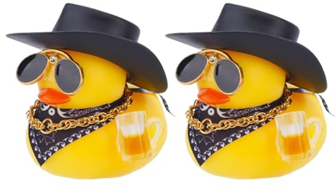 BOXOB 2pz Anatra Gomma Decorazioni Auto, Fantastiche Paperella Cowboy con Cappello Occhiali Sole Sciarpa Decorazioni Cruscotto Auto Accessori Divertenti, Simpatici Regali per l'Ufficio