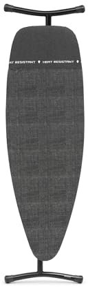 Brabantia Bügelbrett D, 135 x 45 cm – Denim Black | 100% Fairtrade-Baumwolle | XL Bügelbrett, breite Oberfläche | Hitzebeständige Zone für Dampfgeneratoren | Faltbarer Bügeltisch mit Sitzmöglichkeit