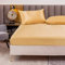 Satin Spannbettlaken Einfarbig 140x200 cm für Matratzen bis 30cm, Betttuch Leintuch Weiche Polyester-Satin Spannbetttuch Bettlaken Goldgelb