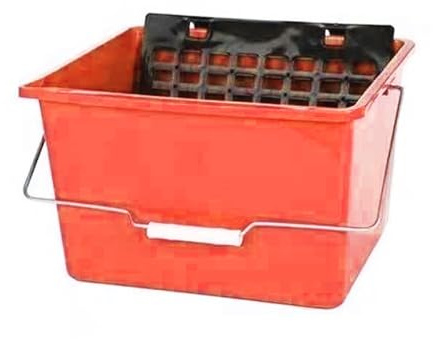 Cubeta de Pintura Reforzada 12L con Rejilla 34x26x20cm. (Rojo)