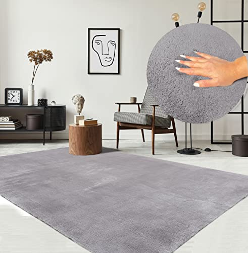 the carpet Relax – Tapis Moderne Moelleux à Poils Courts, antidérapant, Lavable Jusqu’à 30°C, Super Doux, Aspect Fourrure, pour Salon et Chambre, décoratif, Gris, 120 x 160 cm