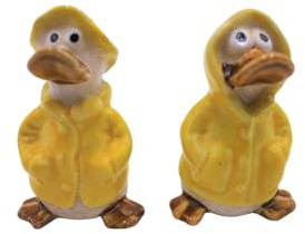 Set di 2 statuette decorative, decorazione da giardino, anatre decorative, statuette d'anatra, statuetta da giardino, anatra, stagno in giallo con impermeabile e berretto, set da 2 pezzi, dimensioni