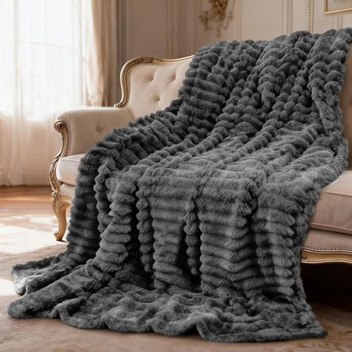 Beewiner Couverture Douce et Moelleuse, Grosse Couverture Polaire Fausse Fourrure Velours, Épaisse Chaude Plaid Douillette, Fluffy Blanket, pour Canapé Chambre à Coucher (Gris, 150 x 200 cm)