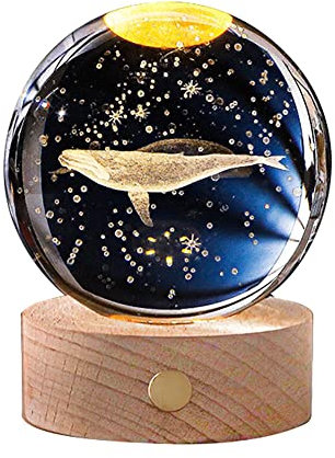 BYNYXI 3D Ballena Bola de Cristal Luz Nocturna USB Touch Lámpara de Noche Bola Lámpara con Base de Madera Luz Blanca Espacio Luna Tierra Astronauta 8 cm Sistema Solar Galaxy Bola de Cristal Lámpara de