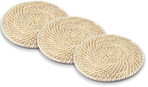 KORAT Set 3 Sottopentola in Vimini Naturale Disponibili Rotondi Ø25 cm o Quadrata 25x25 cm Intreccio Resistente Design Rustico per Cucina Tavola o Decorazioni Antiscottatura e Isolante (Rotondo)