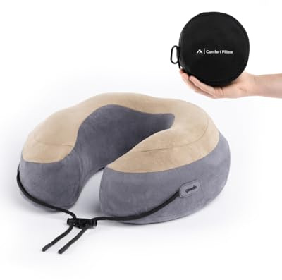 qeedo Comfort Pillow Neck Nackenkissen Flugzeug, Auto, Reise (ergnomisches Kissen Memory-Schaum) - individuelle Passform - Reisekissen mit waschbarem Bezug & Transporttasche (2-stufig komprimierbar)