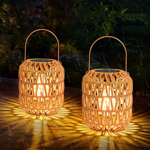 Lot de 2 lanternes solaires pour l'extérieur : lampes solaires à suspendre pour extérieur, décorations de jardin, lanternes en rotin étanches, cadeaux d'anniversaire, de fête des mères pour femme