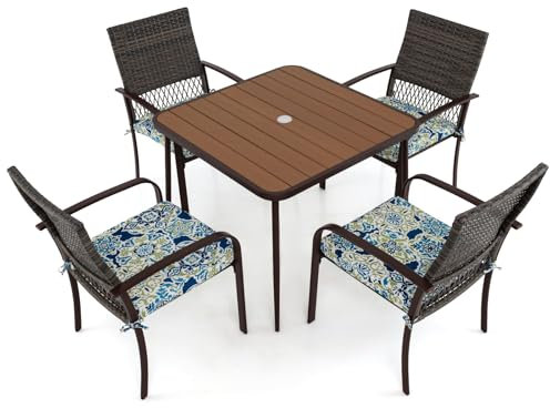 COSTWAY Set 5 Pezzi Tavolo e Sedie da Esterno, Tavolo Quadtato con Piano in Legno Plastica e Foroe per Ombrellone e 4 Poltrone in Rattan con Cuscini, Mobile per Giardino, Terrazza e Bordo Piscina