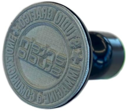 Timbro Manuale Rotondo Ø40 mm – Arte in Studio | Timbro in Gomma e Plastica di Alta Qualità | Ideale per Ufficio, Scuola, Documenti e Progetti Creativi - Personalizzabile | Ø40 mm | LOGO + 2 Righe |