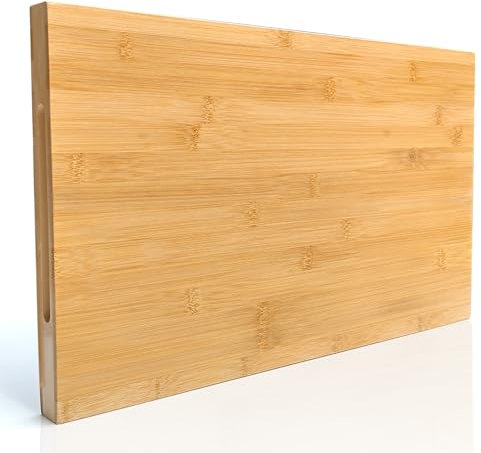 XL Schneidebrett aus Bambus - 50x30x3cm - Holz Küchenbrett mit optionaler Saftrille - Backbrett, Schneidbrett und Servierbrett mit 3-Schichtlagen