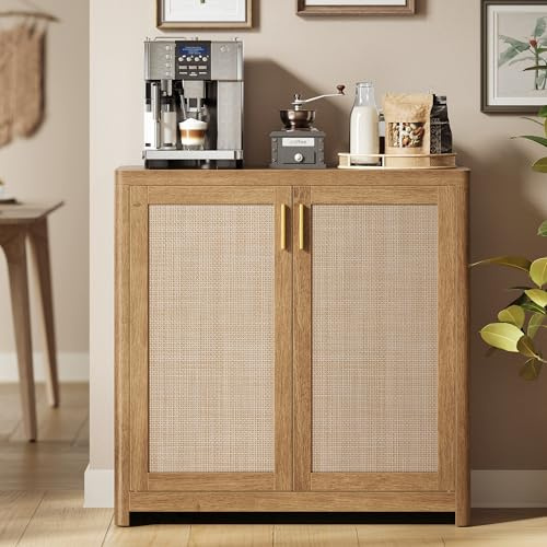 VASAGLE Collection ELLAN – Buffet de Style Bohème avec Portes Effet Cannage Rotin, Meuble de Rangement, Coins Arrondis, Étagère Réglable, pour Cuisine, Salle à Manger, Marron Naturel BBK345KC01
