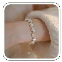 TseenYi Pulsera de Perlas Blancas Vintage Boho con Flores, Hilo Torcido de Oro y Diseño Floral