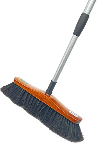 Peggy Perfect Premium Stubenbesen, Zimmerbesen mit Rosshaar Besatz in edlem klassischem Design inklusive Teleskopstiel mit Aufhänge Öse. Gefertigt aus zertifiziertem, hochwertigem Buchenholz