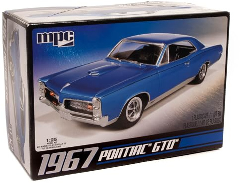 Platz C.P.M. MPC MPC710R 1:25 Scale 1967 Pontiac GTO Model Kit