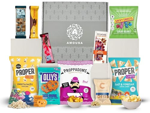 Vegan Hamper – This Vegan Snack Box & Vegetarian Hamper includes 10x items, featuring chocolate, popcorn, nuts, sweets & pretzels. Gifts for Vegans