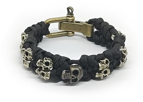Yuanyora Skull Paracord Bracelet Adjustable Black Survival Bracelet with Skull Charms Secure U-Shackle Closure Gothic Paracord Bracelets for Men(Black)