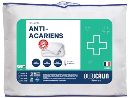 Bleu Calin Couette Chaude Anti-Acariens 200x200 cm, Pour lit 1 ou 2 personnes, Enveloppe douce microfibre, Fabriquée en France