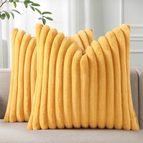 Homaxy Lot de 2 housses de coussin en fausse fourrure - 60 x 60 cm - Décoratives - Douces et moelleuses - À rayures - En peluche - Pour salon, chambre à coucher, canapé - Jaune moutarde