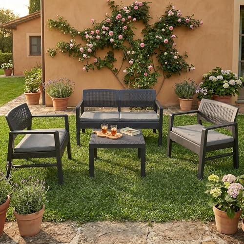 Dmora - Set Salotto da Esterno Carpi, Composizione da Giardino con 2 poltrone, 1 Divano ed 1 tavolino, Salottino Effetto Rattan con Cuscini, 100% Made in Italy, Antracite