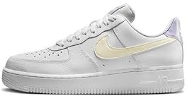 NIKE Air Force 1 '07, scarpe da ginnastica da donna, alla moda, Bianco Latte di Cocco Ossigeno Viola, 40.5 EU