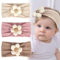 Irikdescia 3 Stück Baby-Stirnbänder, Baby-Mädchen-Nylon-Blumen-Stirnbänder, Weiche Haarbänder, Haar-Accessoires, für Neugeborene, Kleinkinder, Kinder (Beige, Rosa, Khaki)