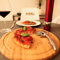 Relaxdays Pizzaschneider Profi, Pizzaroller mit 7 cm Ø Edelstahl Klinge, Pizzamesser mit gummiertem Griff, silber