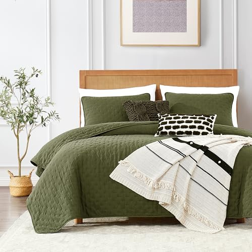 ROARINGWILD Olive Green Cloud Twin Size Quilt Bedding Sets with Pillow Sham, Farmhouse Lightweight Soft Bedspread Coverlet, All Season Rustic Country Thin Comforter, 2 Pieces, 68x90 inches