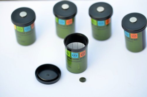 5 x magnetische Filmdose incl. wasserfestem Logstreifen und Aufkleber - Geocaching Versteck - Neodym