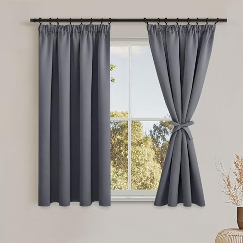 DWCN Set med 2 oljemålade brise-bise-gardiner för små fönster - Med rynkat band - 120 x 140 cm (H x l) - För kök och bistro - Grå
