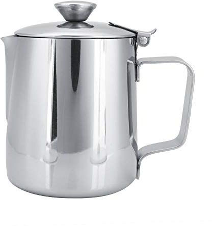 Outbit Bricco per latte con coperchio, tazza da caffè in acciaio inossidabile, montalatte, bricco per latte art per versare caffè e preparare cappuccino e latte per cucina (600 ml)