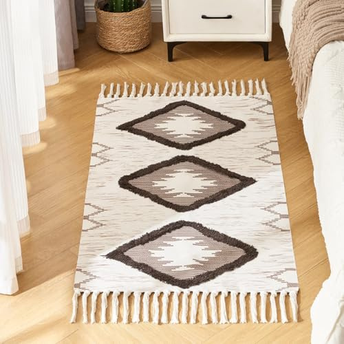 Boho Runner Rug, Washable Hallway Rug Runner Non Slip Rubber Backed, Kitchen Farmhouse Area Rug Floor Mat with Tassels, Tufted Woven Cotton Entryway Carpet (Brown, 2.3'x3.8')