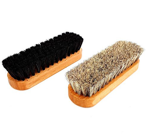 DELARA Zwei hochwertige Polierbürsten aus lackiertem Buchenholz mit Griffkehlen, 100% weiches Rosshaar – Made in Germany