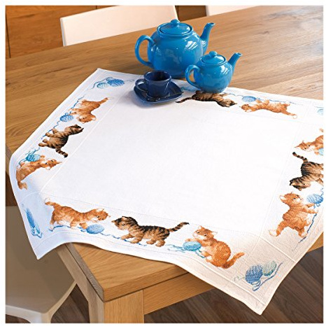 VERVACO Stickpackung Tischdecke Zählmusterpackung Kreuzstich Spielende Katzen Stickdecken zum Selbersticken Stickset Weihnachten Kreativ Set für Erwachsene 80 x 80 cm Kreatives Geschenk