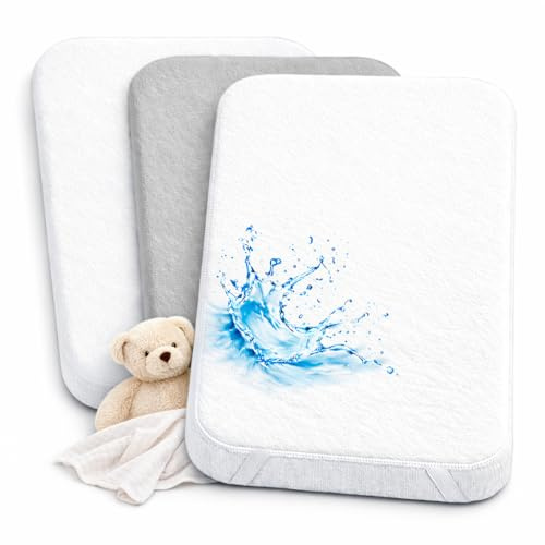 2X Spannbettlaken beistellbett 100% Baumwolle + 1X Matratzenschoner 100% wasserdichtem Material - Set 3X - Kompatibel Kinderkraft, Oeko-TEX (Weiß/Grau, 55 x 90 cm)