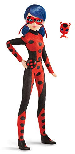 Miraculous Marienkäfer und Katze Noir Toys Marienkäfer Modepuppe V2 | Gelenkige 26 cm Marienkäfer-Puppe mit Zubehör und wundertätigen Kwami | Marinette Superheld Marienkäfer Figur | Bandai Puppen