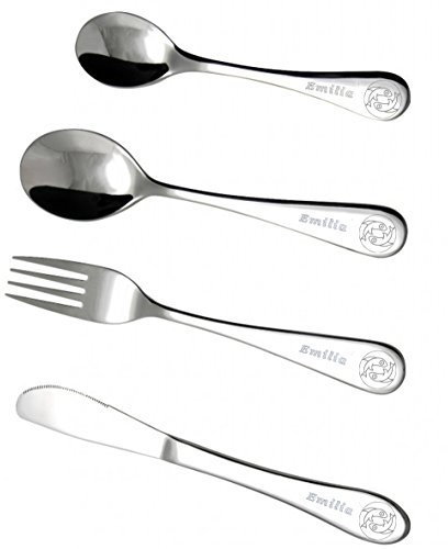 KIDDI-MEDIA Couverts Enfant avec prénom gravé/Motif du Signe Astrologique des Poissons / 4 pièces (gravées du prénom) / en Acier Inoxydable/Gravure en Police de caractères Moderne