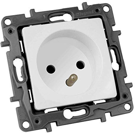 Steckdose 2P+Z 16A franz/belg System NILOE 764527 Zum Einsetzen eines Rahmens Legrand 2529