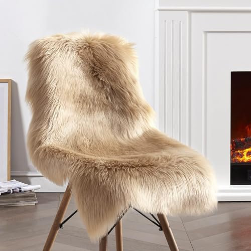 JXLOULAN Faux Fell Teppich Hellbraun 60x90 cm Waschbar, Flauschiger Faux Lammfell Teppich für Wohnzimmer Schlafzimmer Kinderzimmer Haustierfreundlich