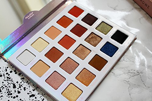 Violet Voss - NICOL CONCILIO EYESHADOW PALETTE