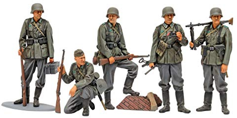 Tamiya 1/35 German Infantry Set (Mid WWII) - Unpainted Figures # 35371