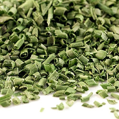 2 Ounce Freeze Dried Chives - A staple in any home kitchen. Versatile and great to add flavor or garnishing to any dish! - Country Creek LLC