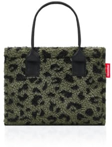reisenthel daily shopper XS teddy leo olive – Die kleinere Version unseres modernen, stromlinienförmigen Shoppers – eine praktische rechteckige Crossbody-Handtasche.