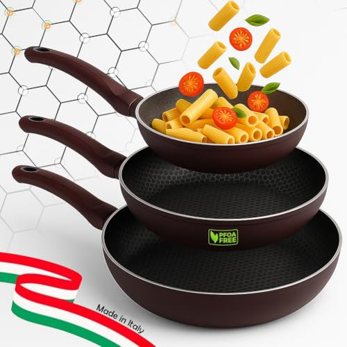 BAKAJI Set 3 Padelle Bee con Rivestimento Interno Antiaderente Nido D'Ape, Diametro 20-24 - 28 cm, PFOA Free, Cottura Omogenea, Manico Atermico Cool Touch, Ideale Fornelli Gas Induzione, Universale