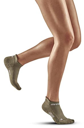 CEP - THE RUN COMPRESSION SOCKS NO SHOW for women | Extra short running socks in olive with compression | Regenerating compression socks for women | Size III | M
