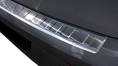 Ladekantenschutz aus Edelstahl mit 3D Abkantung passend für VW Golf 8 (5-türer) ab 2020 AZ29000180