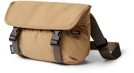 Bellroy Cinch Mini Messenger (6 Liter leichte, kompakte Umhängetasche, wasserabweisendes Material, mühelose Organisation) -SandDune