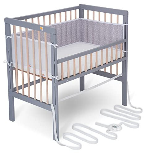 FabiMax Baby Beistellbett für Boxspringbett, TÜV geprüft 2022, inkl. Matratze und Nestchen aus Netzstoff, Buche massiv grau/Natur, Air/graue Würfel