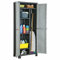 Outdoor Aufbewahrungsschrank Kunststoff Schrank Box 68 x 39 x 171,5 cm wetterfest und langlebig Aufbewahrungslösung für Garten Terrasse und Garage
