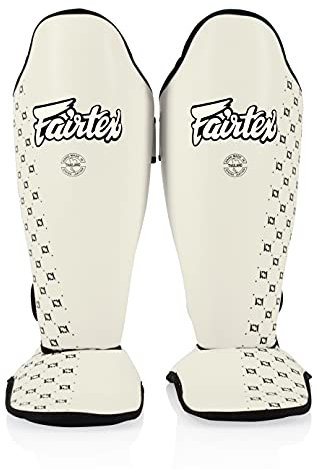 Fairtex SP5 Muay Thai Schienbeinschoner für Männer, Frauen, Kinder | Hochwertig, leicht & langlebig | Erweiterter Schutz gegen Schienbeinschmerzen beim Training oder Sparring(XLarge-Weiß)
